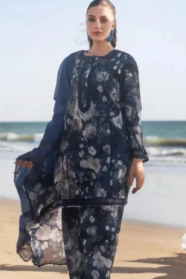 Baroque Luxury Khaddar Printed Unstitched 3 Piece Suits (2) Baroque Luxury Khaddar Printed Unstitched 3 Piece Suits (2)