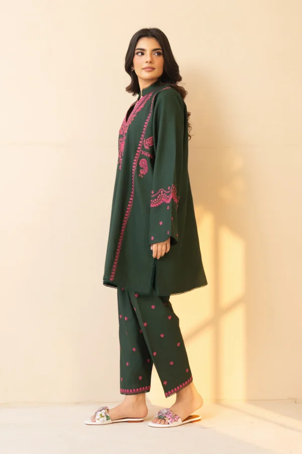 Areej – Embroidered Cotton Suit